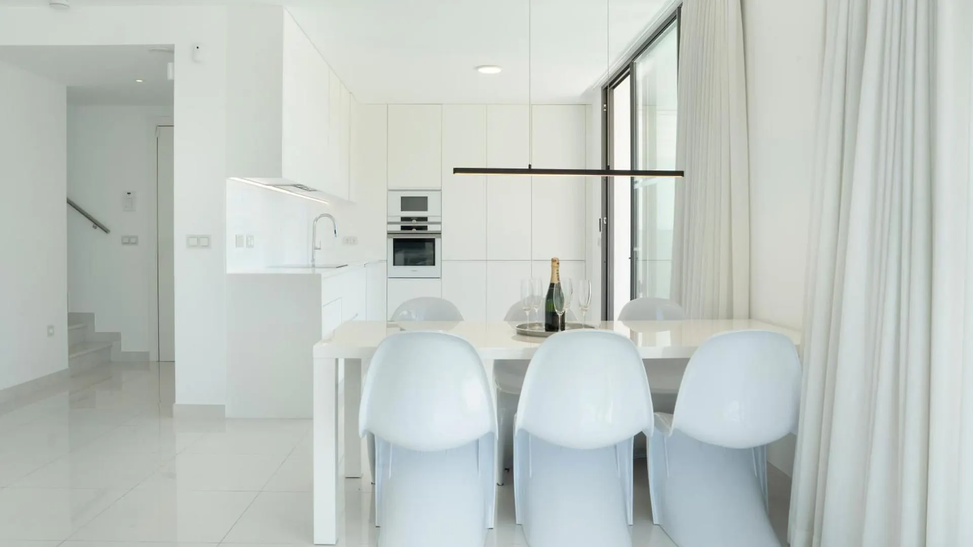 Modern Penthouse Cataleya, Estepona Apartment