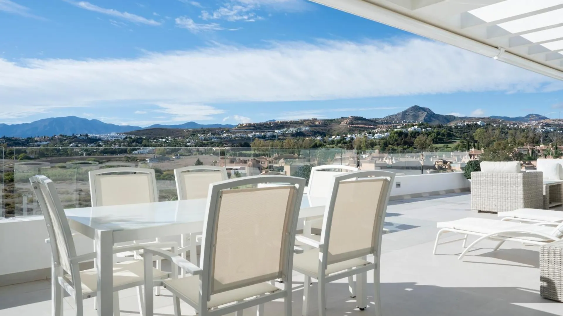 Modern Penthouse Cataleya, Estepona Spain